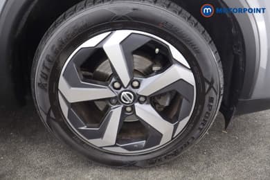 Nissan Qashqai N-Connecta Manual Petrol SUV - Stock Number (1667341) - 15th supplementary image