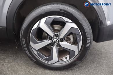Nissan Qashqai N-Connecta Manual Petrol SUV - Stock Number (1667341) - 18th supplementary image