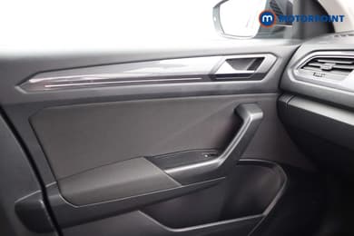 Volkswagen T-Roc SEL Automatic Petrol SUV - Stock Number (1668015) - 12th supplementary image
