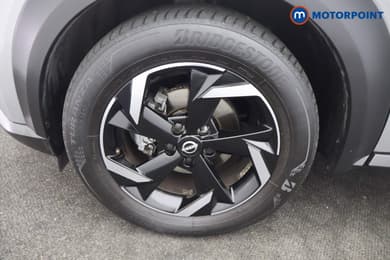 Nissan Juke N-Connecta Automatic Petrol SUV - Stock Number (1669776) - 17th supplementary image