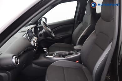 Nissan Juke N-Connecta Automatic Petrol SUV - Stock Number (1669780) - 7th supplementary image