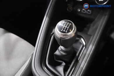 Renault Clio Evolution Manual Petrol Hatchback - Stock Number (1669871) - 12th supplementary image