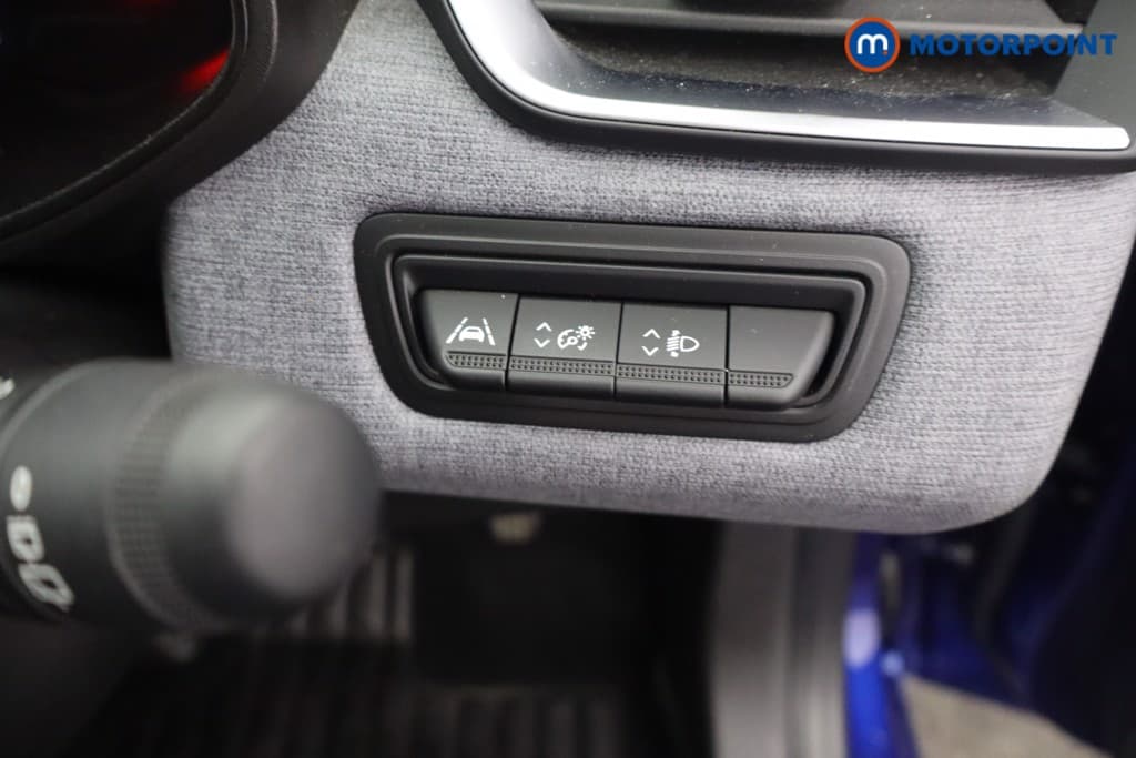 Renault Clio Evolution Manual Petrol Hatchback - Stock Number (1670183) - 8th supplementary image