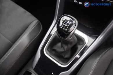 Volkswagen T-Roc Style Manual Petrol SUV - Stock Number (1672207) - 4th supplementary image