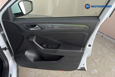 Volkswagen T-Roc R-Line Automatic Diesel SUV - Stock Number (1672866) - 19th supplementary image