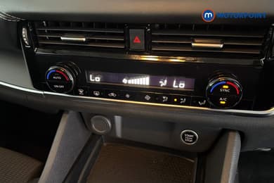 Nissan Qashqai Acenta Premium Automatic Petrol SUV - Stock Number (1673570) - 12th supplementary image