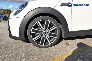 Mini Hatchback Cooper S Exclusive Automatic Petrol Hatchback - Stock Number (1653365) - 47th supplementary image