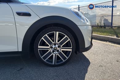 Mini Hatchback Cooper S Exclusive Automatic Petrol Hatchback - Stock Number (1653365) - 50th supplementary image