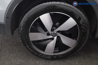 Volkswagen Tiguan Match Automatic Diesel SUV - Stock Number (1669570) - 23rd supplementary image