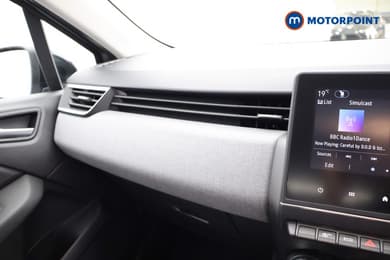 Renault Clio Evolution Manual Petrol Hatchback - Stock Number (1669882) - 11th supplementary image