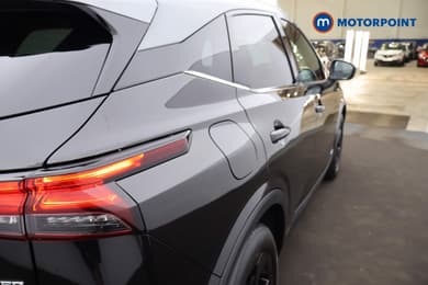 Nissan Qashqai Kuro Edition Automatic Petrol-Electric Hybrid SUV - Stock Number (1670330) - 21st supplementary image