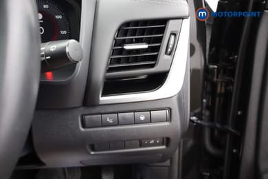 Nissan Qashqai Kuro Edition Automatic Petrol-Electric Hybrid SUV - Stock Number (1670330) - 34th supplementary image