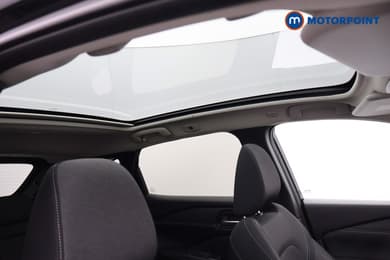 Nissan Qashqai Kuro Edition Automatic Petrol-Electric Hybrid SUV - Stock Number (1670330) - 1st supplementary image