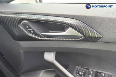 Volkswagen T-Cross SE Manual Petrol SUV - Stock Number (1670439) - 2nd supplementary image