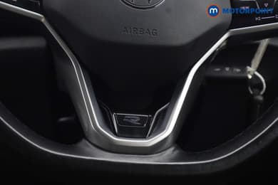 Volkswagen T-Roc R-Line Manual Petrol SUV - Stock Number (1671781) - 12th supplementary image