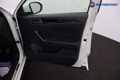 Volkswagen T-Roc R-Line Manual Petrol SUV - Stock Number (1671781) - 19th supplementary image