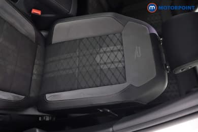 Volkswagen T-Roc R-Line Manual Petrol SUV - Stock Number (1671781) - 40th supplementary image