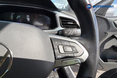 Volkswagen T-Roc Life Automatic Petrol SUV - Stock Number (1673598) - 4th supplementary image