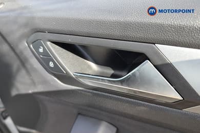 Volkswagen T-Roc Life Automatic Petrol SUV - Stock Number (1673598) - 42nd supplementary image