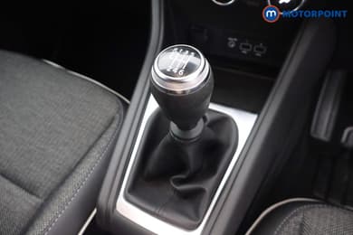 Renault Captur Techno Manual Petrol SUV - Stock Number (1657481) - 4th supplementary image