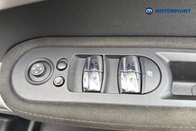 Mini Countryman Cooper S E Exclusive Automatic Petrol Plug-In Hybrid SUV - Stock Number (1671823) - 6th supplementary image