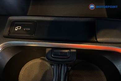 Mercedes-Benz A Class Amg Line Manual Petrol Hatchback - Stock Number (1671894) - 17th supplementary image