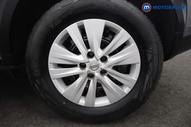 Nissan Juke Visia Manual Petrol SUV - Stock Number (1674996) - 23rd supplementary image