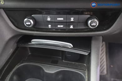 Vauxhall Insignia SRI Manual Petrol Hatchback - Stock Number (1655030) - 18th supplementary image