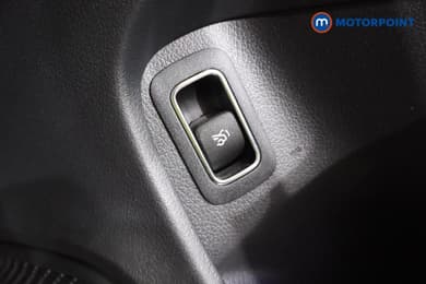 Mercedes-Benz CLA Amg Line Automatic Petrol Coupe - Stock Number (1667777) - 17th supplementary image