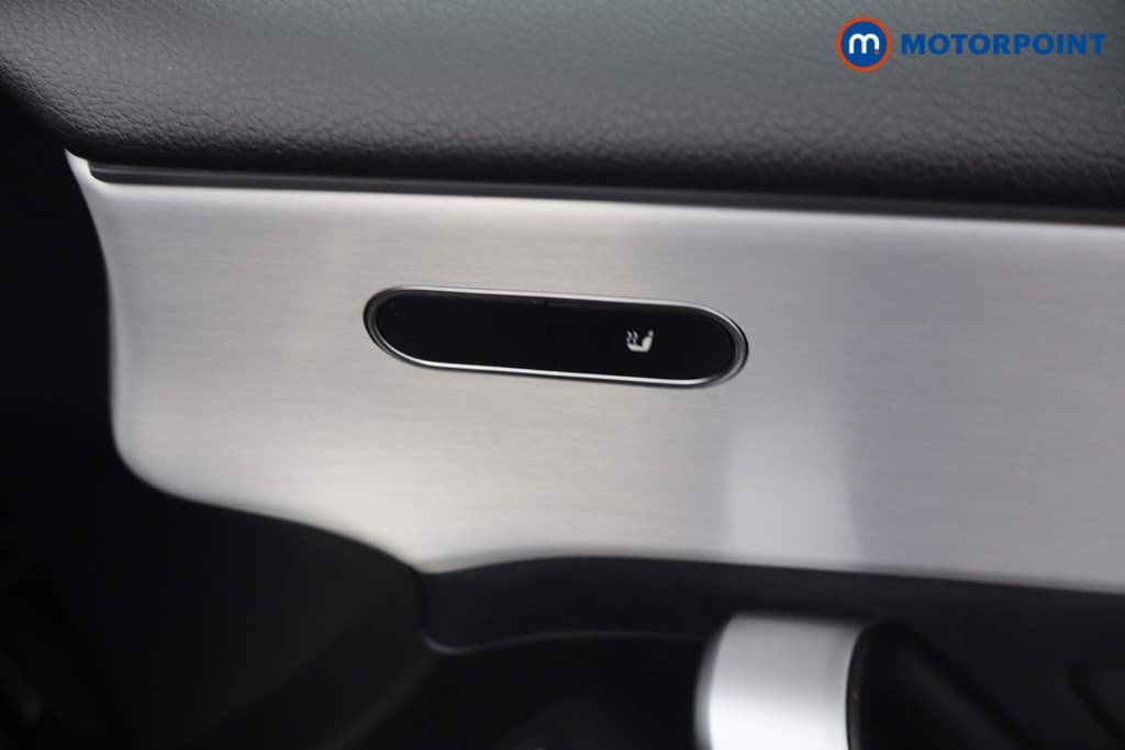Mercedes-Benz A Class Amg Line Automatic Petrol Saloon - Stock Number (1672208) - 8th supplementary image
