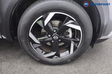 Nissan Juke N-Connecta Manual Petrol SUV - Stock Number (1672629) - 16th supplementary image