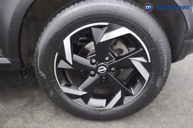 Nissan Juke N-Connecta Manual Petrol SUV - Stock Number (1672629) - 20th supplementary image