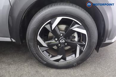 Nissan Juke N-Connecta Manual Petrol SUV - Stock Number (1672629) - 22nd supplementary image