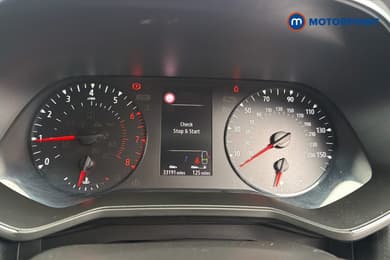 Renault Clio Iconic Manual Petrol Hatchback - Stock Number (1674602) - 7th supplementary image