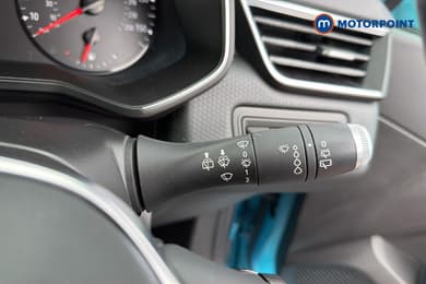 Renault Clio Iconic Manual Petrol Hatchback - Stock Number (1674602) - 11th supplementary image