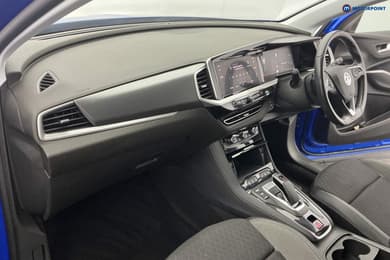 Vauxhall Grandland Elite Automatic Petrol Plug-In Hybrid SUV - Stock Number (1666886) - 9th supplementary image