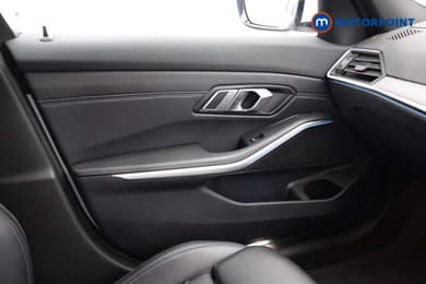 BMW 3 Series M Sport Automatic Petrol Plug-In Hybrid Saloon - Stock Number (1669415) - 16th supplementary image