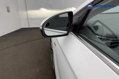 Hyundai Ioniq 1St Edition Automatic Petrol-Electric Hybrid Hatchback - Stock Number (1671515) - 30th supplementary image
