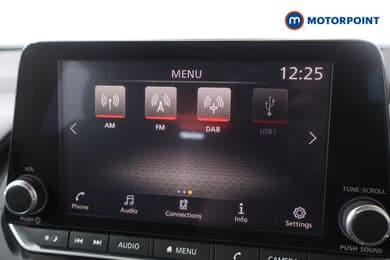 Nissan Qashqai Acenta Premium Automatic Petrol SUV - Stock Number (1674873) - 8th supplementary image