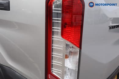 Ford Transit Limited Automatic Diesel Medium Roof Van - Stock Number (1632149) - 1st supplementary image