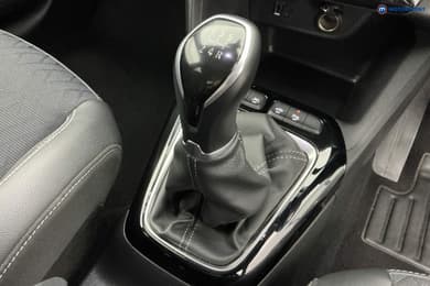 Vauxhall Corsa Elite Manual Petrol Hatchback - Stock Number (1657810) - 15th supplementary image