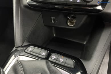 Vauxhall Corsa Elite Manual Petrol Hatchback - Stock Number (1657810) - 16th supplementary image