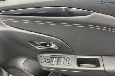 Vauxhall Corsa Elite Manual Petrol Hatchback - Stock Number (1657810) - 25th supplementary image