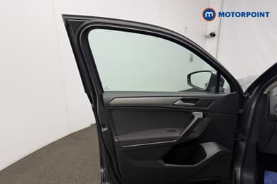 Volkswagen Tiguan Allspace Life Manual Petrol SUV - Stock Number (1663390) - 4th supplementary image