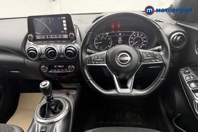 Nissan Juke N-Connecta Manual Petrol SUV - Stock Number (1667166) - 2nd supplementary image