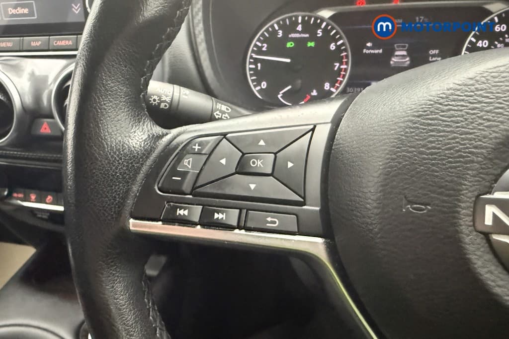 Nissan Juke N-Connecta Manual Petrol SUV - Stock Number (1667166) - 8th supplementary image