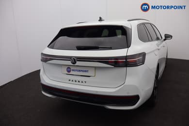 Volkswagen Passat R-Line Automatic Petrol Plug-In Hybrid Estate - Stock Number (1669389) - 2nd supplementary image