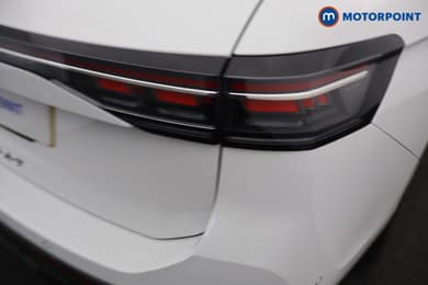 Volkswagen Passat R-Line Automatic Petrol Plug-In Hybrid Estate - Stock Number (1669389) - 3rd supplementary image