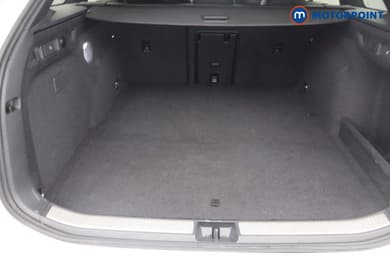 Volkswagen Passat R-Line Automatic Petrol Plug-In Hybrid Estate - Stock Number (1669389) - 5th supplementary image