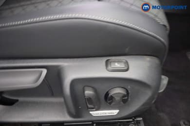 Volkswagen Passat R-Line Automatic Petrol Plug-In Hybrid Estate - Stock Number (1669389) - 13th supplementary image